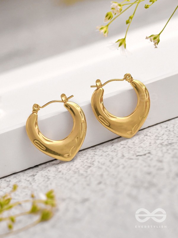 Tipsy Twilight  - Golden Stainless Steel Earrings With Anti-Tarnish Coating