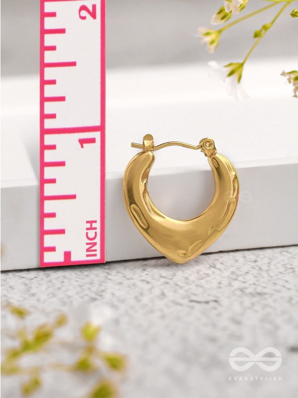 Tipsy Twilight  - Golden Stainless Steel Earrings With Anti-Tarnish Coating