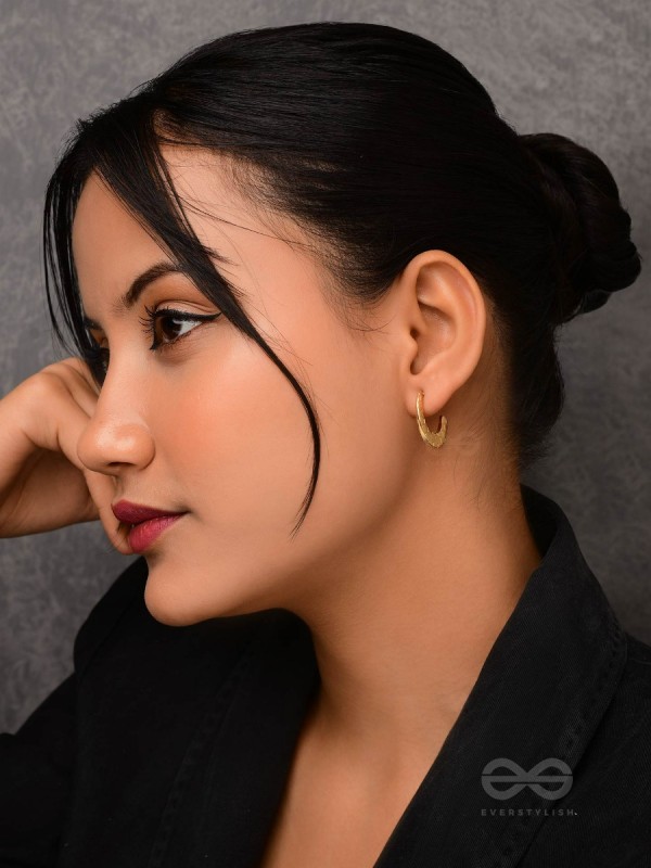 Radiant Crescents - Golden Stainless Steel Earrings With Anti-Tarnish Coating