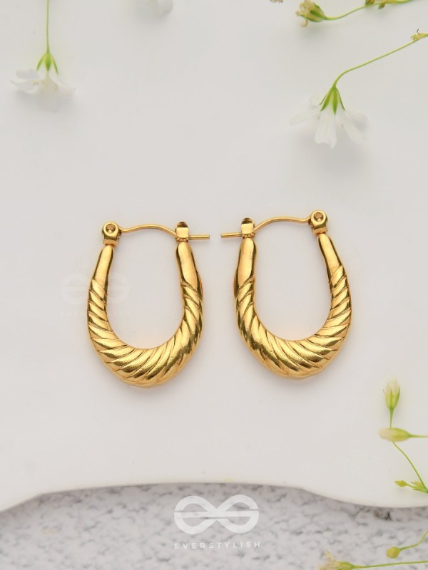Moonbeam Echoes - Golden Stainless Steel Earrings With Anti-Tarnish Coating