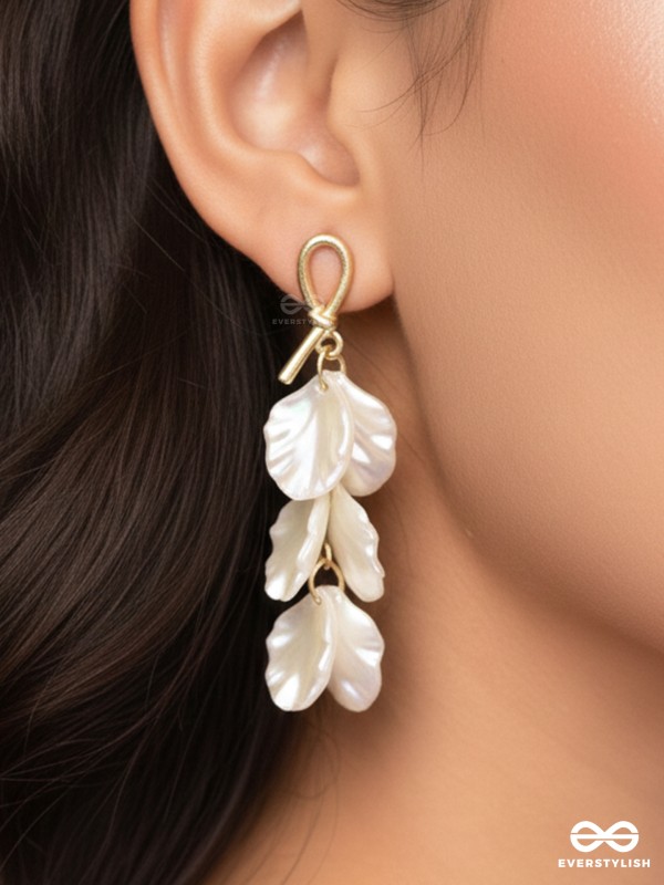 The Seashell Charms- Golden Shell Earrings 