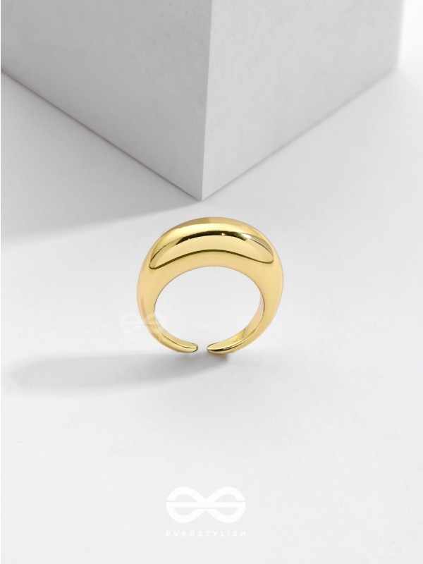 The Golden Grace - Golden Statement Ring 