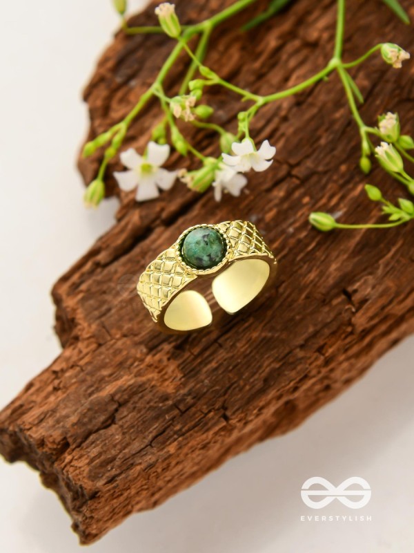 Gilded Matcha Elegance - Golden Beaded Ring (Adjustable)