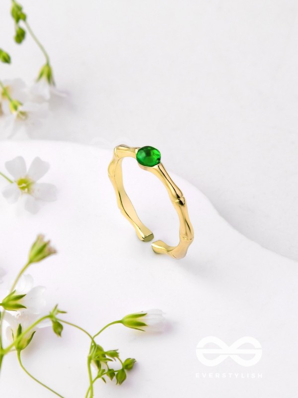 The Emerald Glow - Embellished Golden Ring