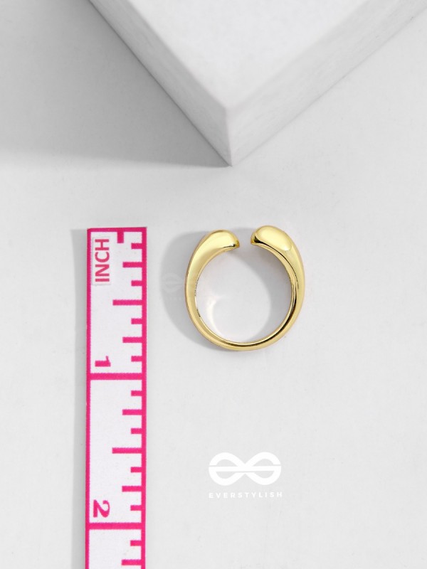 Gilded Glory - Classic Golden Ring (Adjustable)