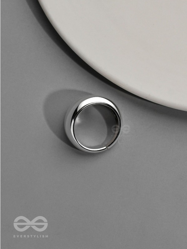 The Silver Stunner- Bold Silver Ring 
