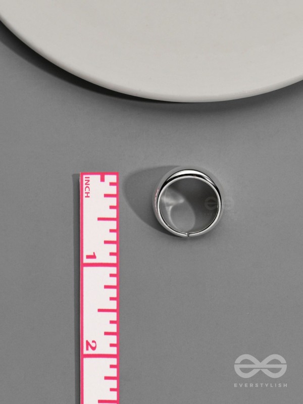 The Silver Stunner- Bold Silver Ring 