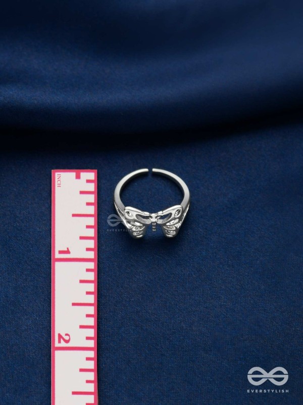 Nightshade Wings - Silver Ring 