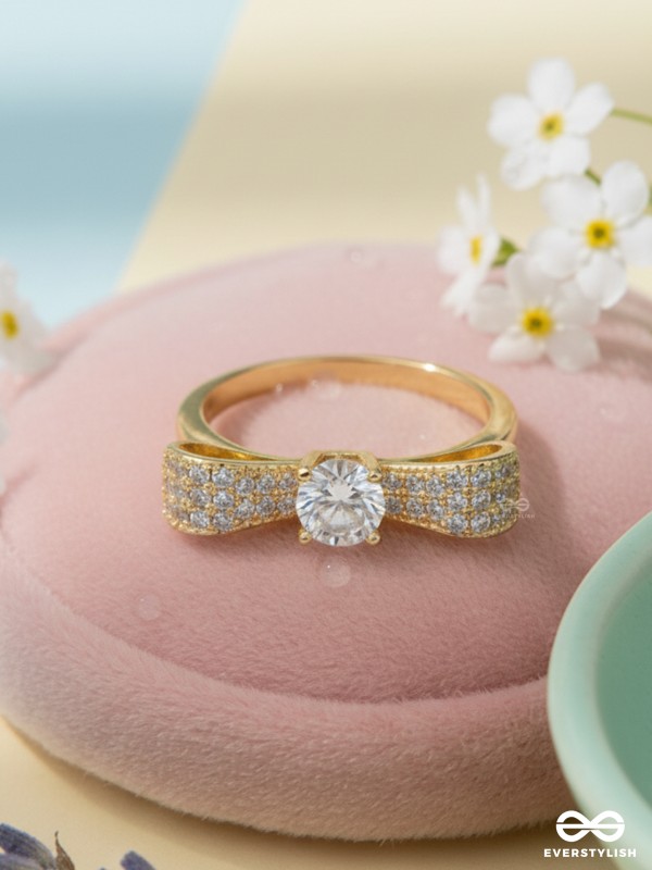 Sparkling Bow Affair - Golden Embellished Ring 