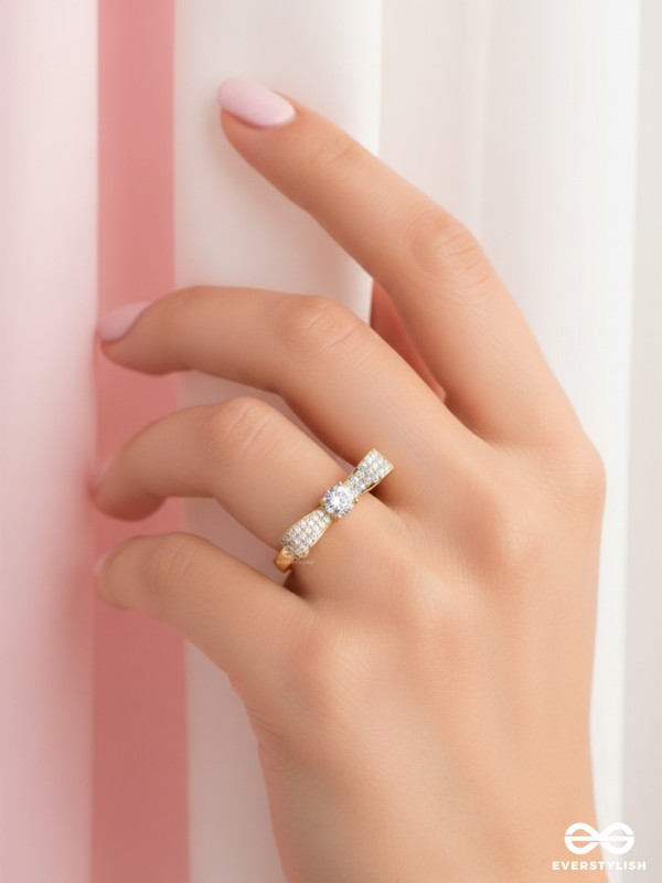 Sparkling Bow Affair - Golden Embellished Ring 