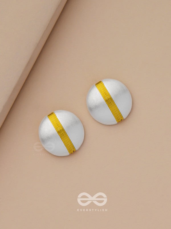 Subtle Streak - Silver Stud Earrings