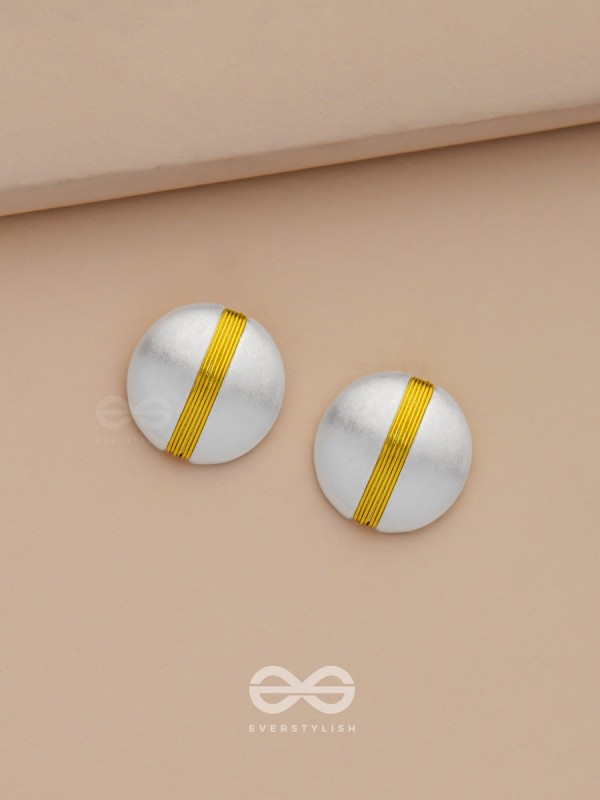 Subtle Streak - Silver Stud Earrings