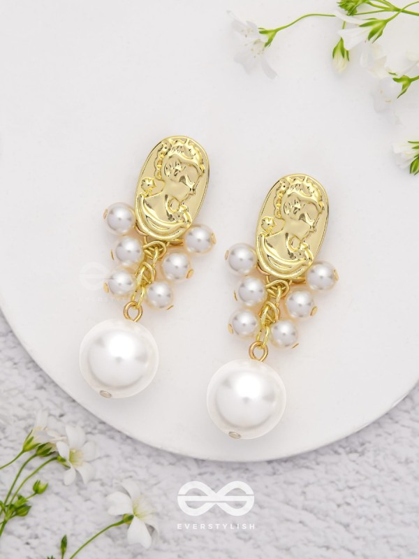 Victorian Pearls - Golden Elegant Earrings