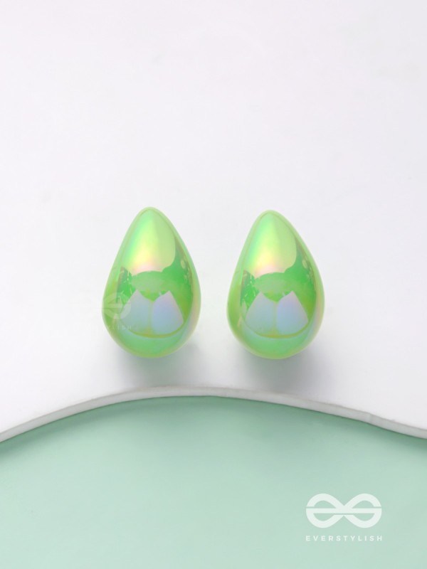 Shining Crescents - Holographic Acrylic Earrings (Green)