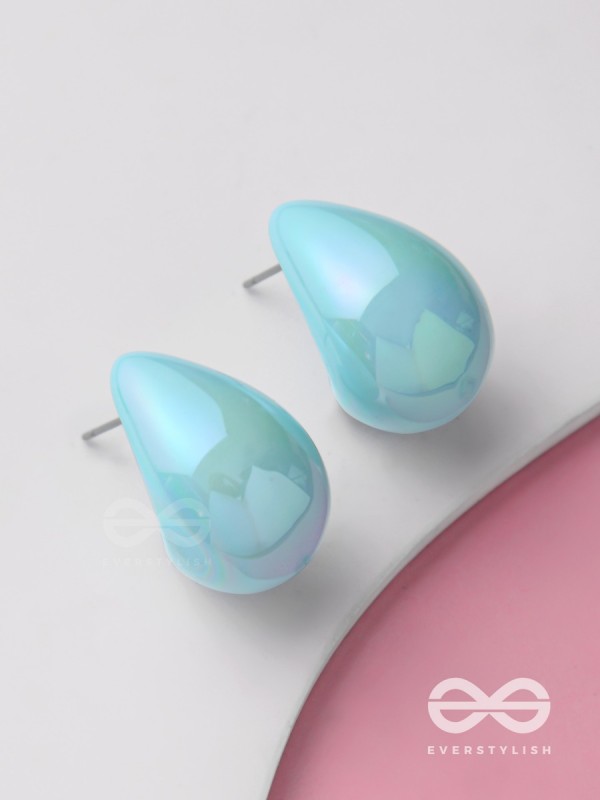 Shining Crescents - Holographic Acrylic Earrings (Light Blue)