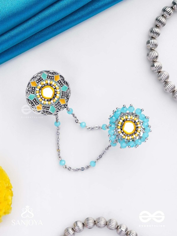 Ambarant - The Horizon Bands - Mirror And Beads Hand Embroidered Enamelled Oxidised Chain Linked Double Rings (Adjustable)