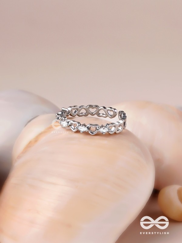 The Heart Confetti - Silver Cubic Zirconia Ring (Adjustable)