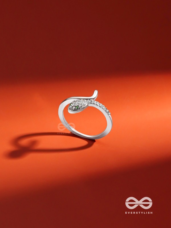 The Artisan Leaf - Cubic Zirconia Silver Ring