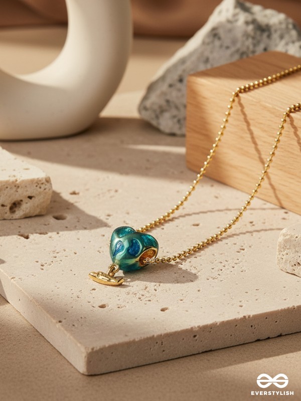 AQUA KISS- 18K GOLD PLATED ANTI-TARNISH TURQUOISE STATEMENT PENDANT NECKLACE 
