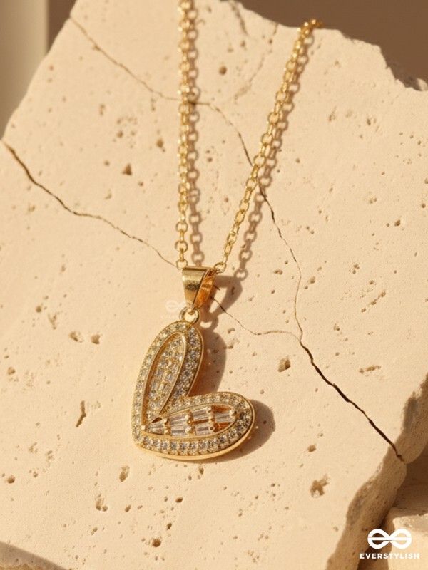 DEEPLY INFATUATED - 18K GOLD PLATED ANTI-TARNISH HEART-SHAPED PENDANT NECKLACE WITH CUBIC ZIRCONIA STONES
