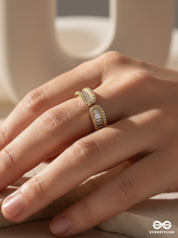 CRYSTAL TWIRL- 18K GOLD PLATED ANTI-TARNISH TEXTURED RING WITH CUBIC ZIRCONIA STONES