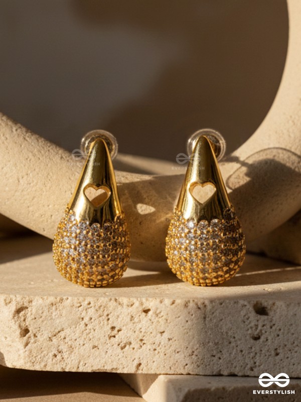 GILDED TEARDROPS - CLASSY 18K GOLD PLATED ANTI-TARNISH STUD EARRINGS INLAID WITH CUBIC ZICRONIA STONES