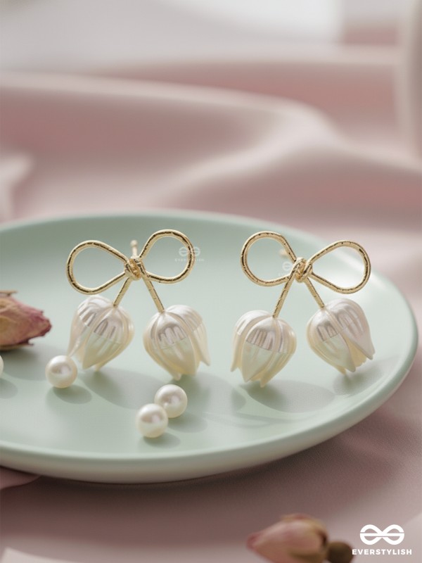 Golden infinity- Golden studs with white pearl roses 