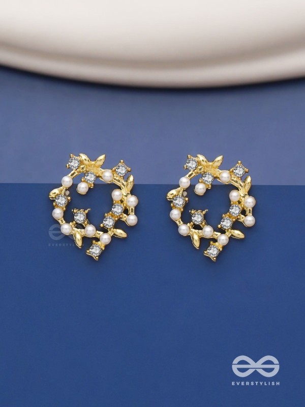 Emerald vines -Wreath shaped pearl studs 