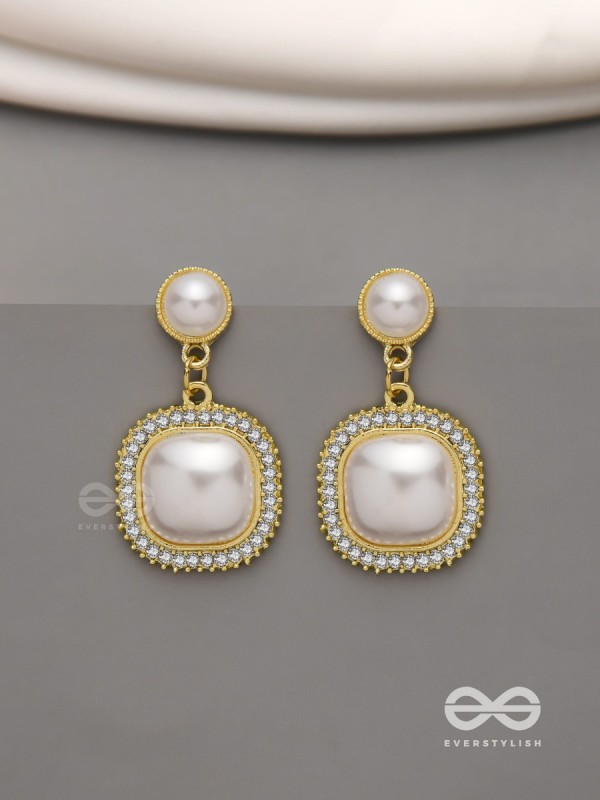  Ageless reverie - Earring studded with pearl and crystal 