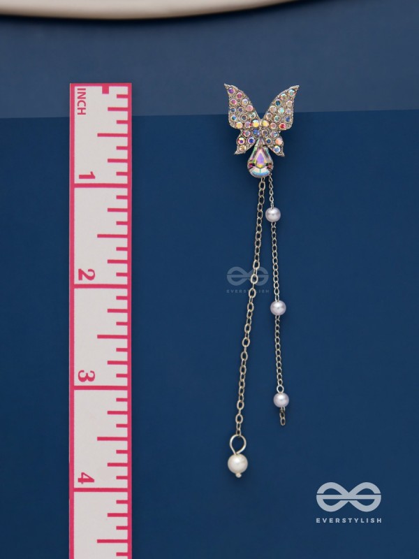 Morning mist- Butterfly dangling earrings 