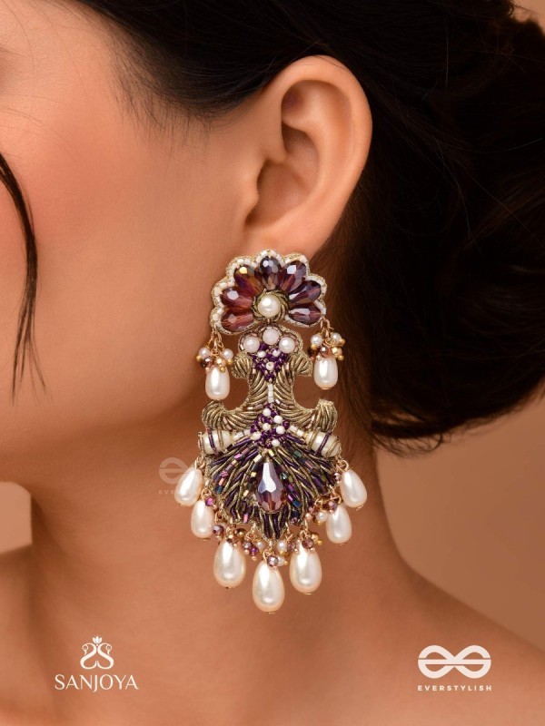 SHYAM PUSHP– DARK BLOSSOM A REGAL EARRING WITH RICH, DARK-HUED GEMSTONES AND PEARL ACCENTS, RESEMBLING A BLOOMING FLOWER