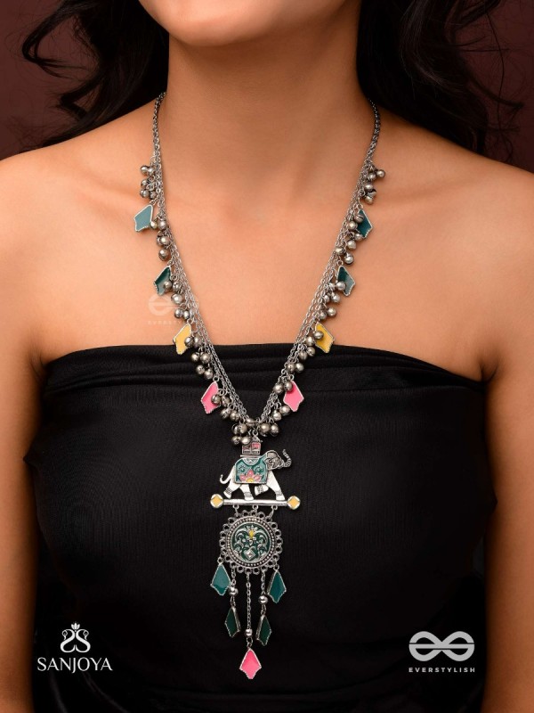 NOMAD SPIRIT – COLORFUL TRIBAL STATEMENT NECKLACE