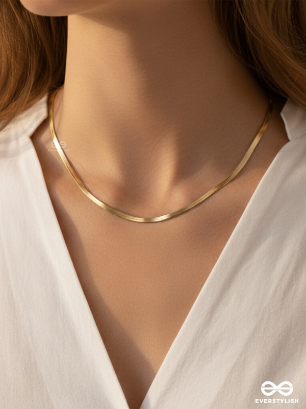 SERENE STREAM - STAINLESS STEEL ANTI-TARNISH GOLDEN MINIMALIST NECKLACE
