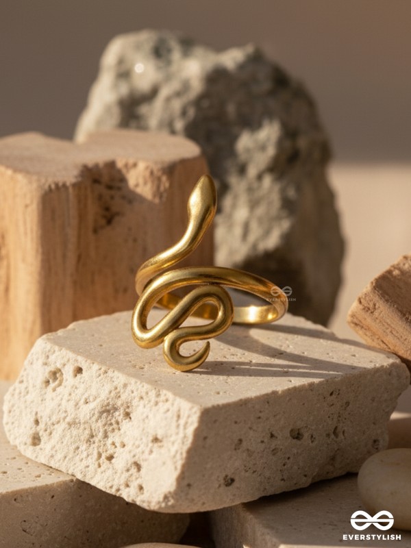 SLITHERY SASS - GOLDEN STAINLESS STEEL ANTI-TARNISH RING