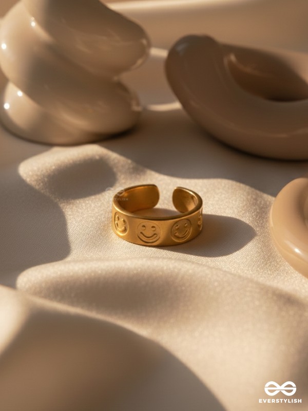 SMILE PLEASE - BOLD STAINLESS STEEL ANTI-TARNISH RING