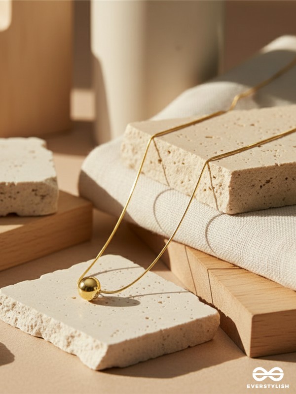 LUSTURE ORB - GOLDEN STAINLESS STEEL ANTI-TARNISH NECKPIECE