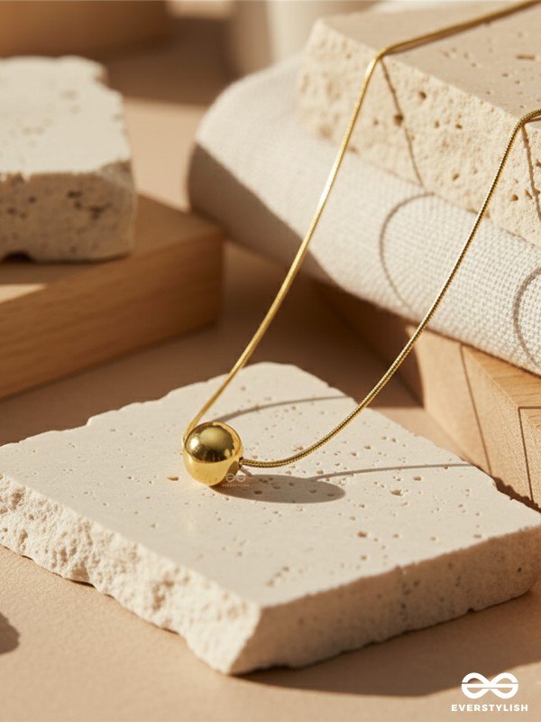 LUSTURE ORB - GOLDEN STAINLESS STEEL ANTI-TARNISH NECKPIECE