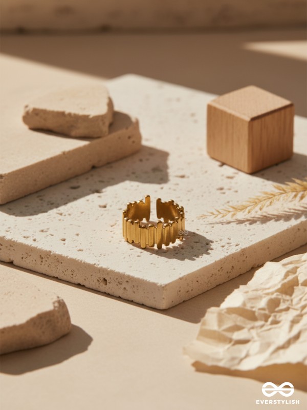 SHINY TERRAIN - STAINLESS STEEL SCULPTED ANTI-TARNISH GOLDEN RING