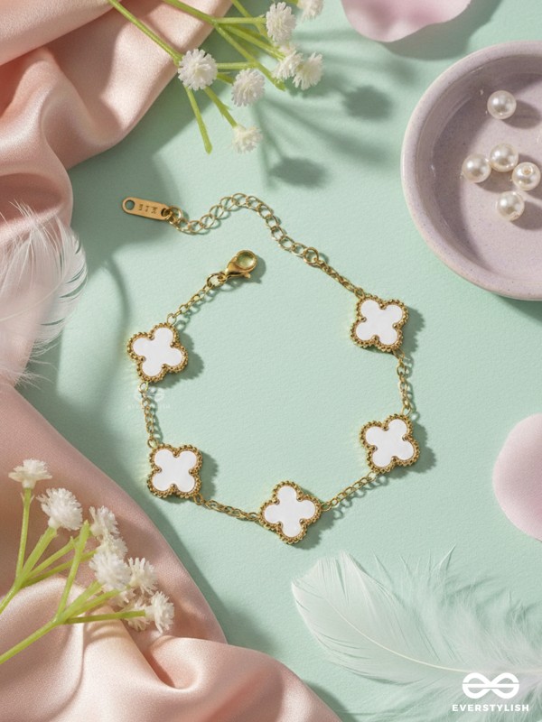 GOLDEN WHITE CLOVER - HOLOGRAPHIC STAINLESS STEEL 18K GOLD PLATED ANTI TARNISH BRACELET