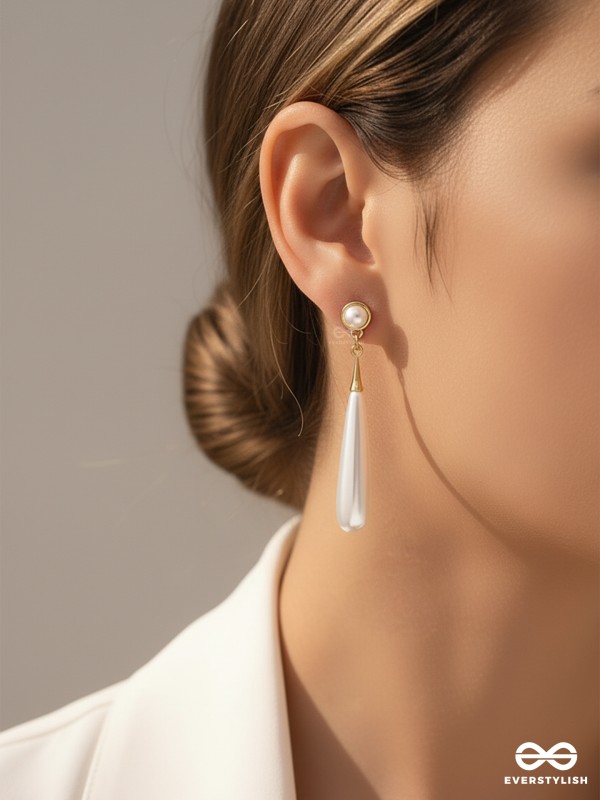 CHIC GLAM - GOLDEN PEARL DROP EARRINGS