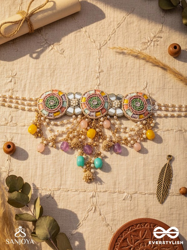 RANGVATI - FULL OF COLORS - EXQUISITE MULTI-HUED CHOKER WITH PEARL AND CRYSTAL EMBELLISHMENTS