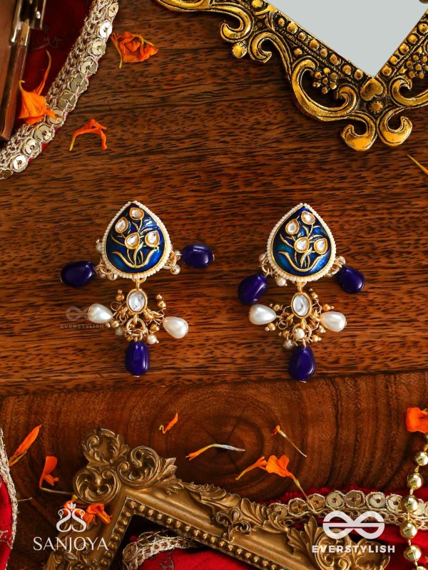 NILACHANDRIKA- MOONLIGHT OF THE BLUE SKY -HANDMADE KUNDAN SET WITH NECKLACE AND EARRINGS 