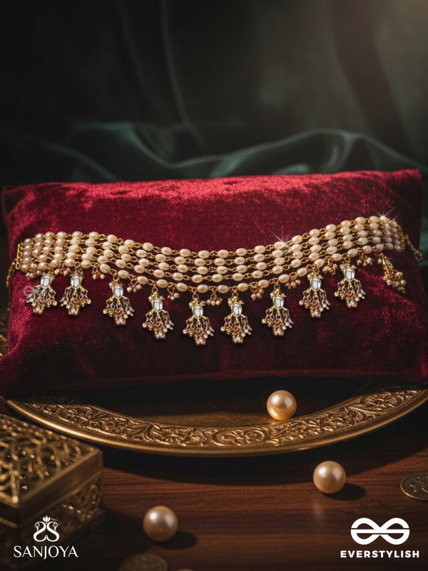 HIRANYA - GOLDEN GRACE - CLASSIC PEARL CHOKER WITH DELICATE GOLD ACCENTS