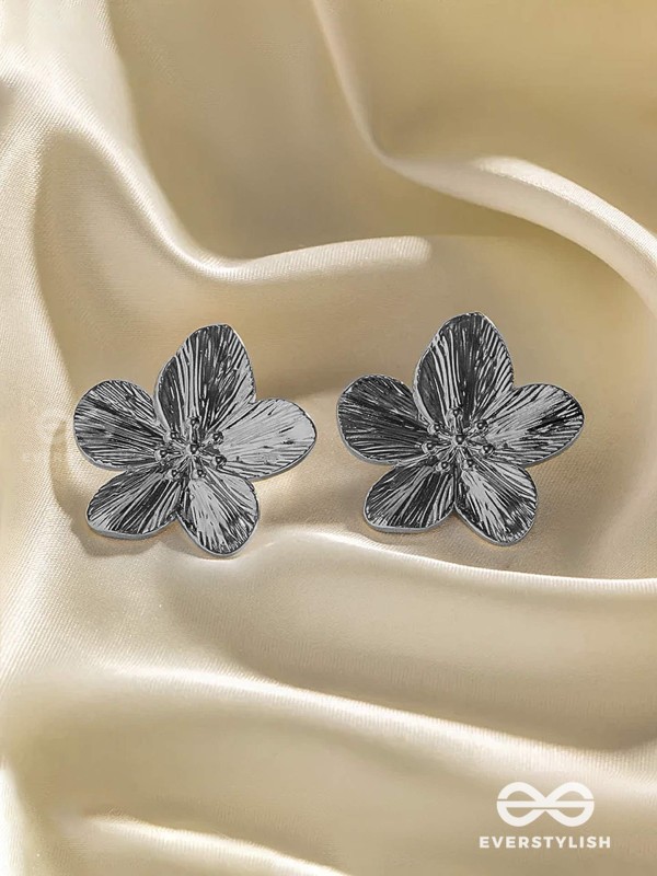 SILVER FLORA- Delicate Silver Bloom Earrings