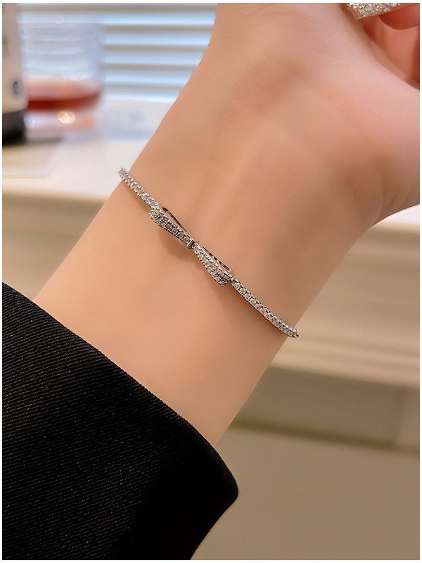 SILVER WHIMSY- Chic Adjustable Bracelet