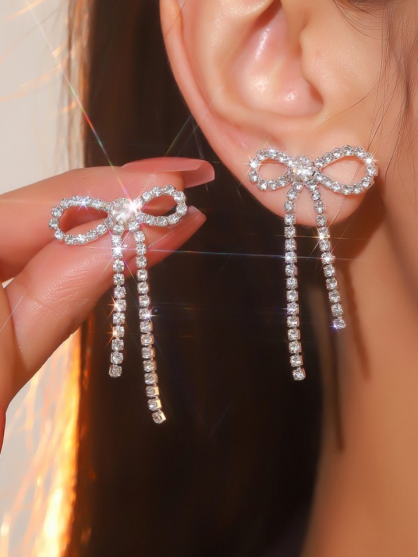 TWINKLE TIE- DAINTY AND FEMININE SPARKLE EARRINGS
