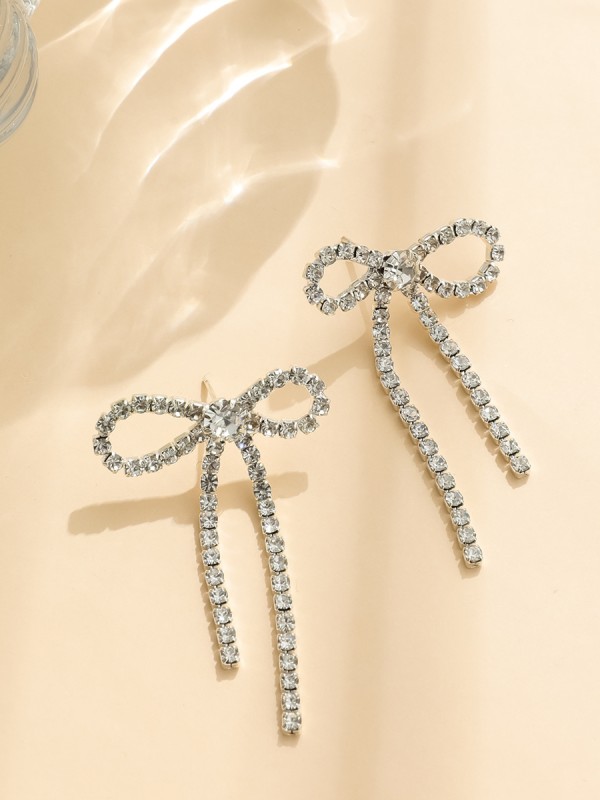 TWINKLE TIE- DAINTY AND FEMININE SPARKLE EARRINGS