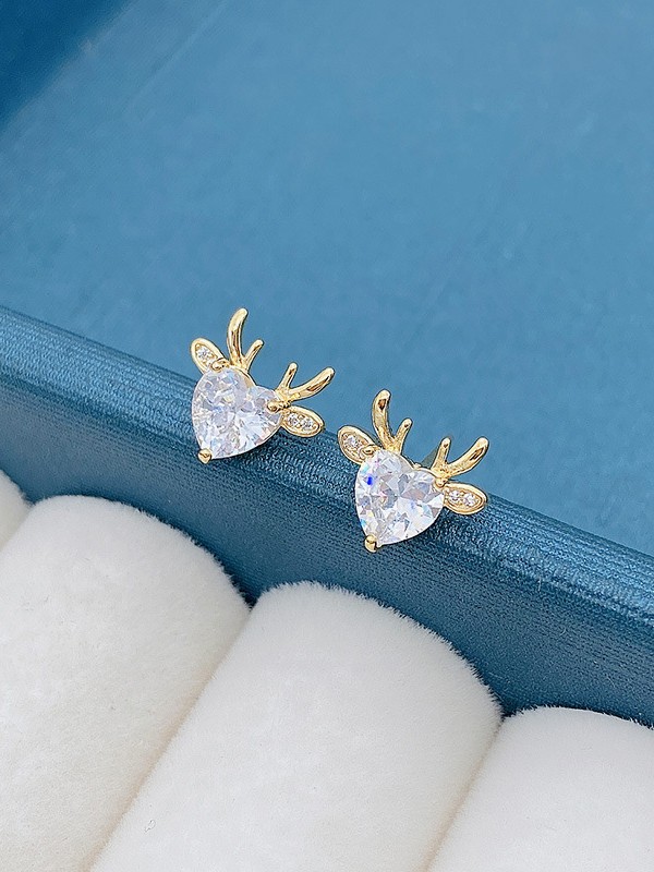 LUMINOUS FAWN - DAINTY HEART GEM DEER STUDS