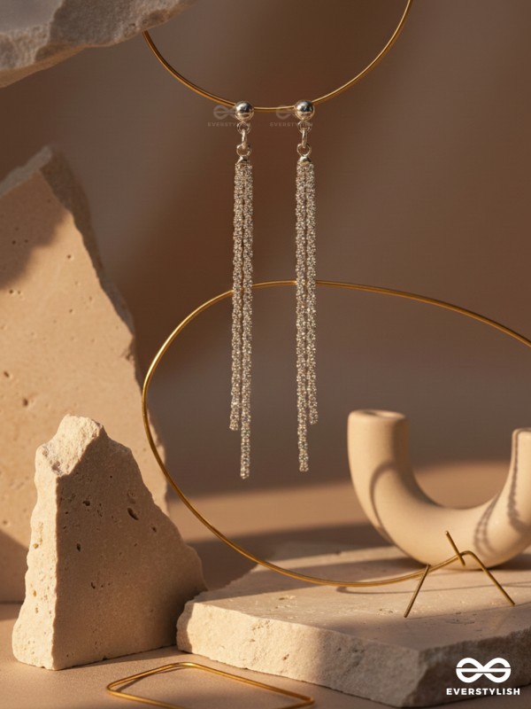 MOONLIT VEIL - DELICATE METALLIC CHAIN DANGLERS