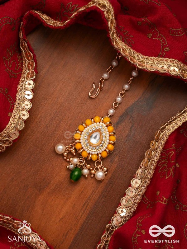 KANAKSHOBHA - GOLDEN GRACE- TRADITIONAL KUNDAN MAANGTIKA WITH BEADS AND PEARLS